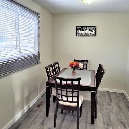 Cozy 4 Bedroom Townhouse - Peaceful Feel Of Home Γουίνιπεγκ Εξωτερικό φωτογραφία