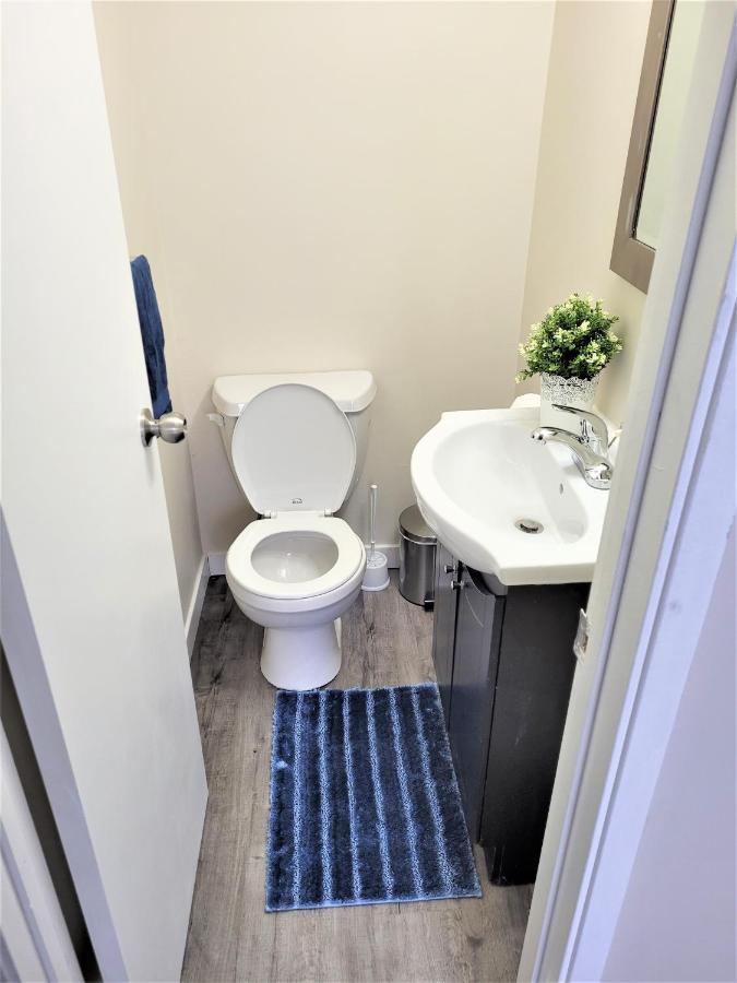 Cozy 4 Bedroom Townhouse - Peaceful Feel Of Home Γουίνιπεγκ Εξωτερικό φωτογραφία